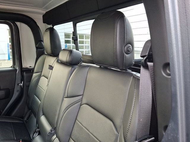 2023 Jeep Gladiator Overland 4x4