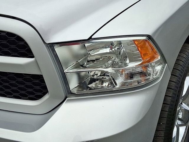 2019 RAM 1500 Classic Express Quad Cab 4x4 6'4" Box