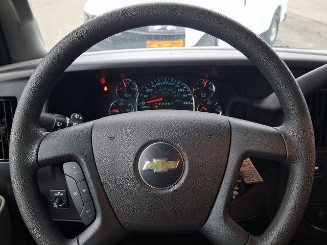 2026 Chevrolet Express Cutaway 3500 1WT