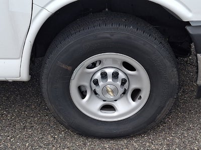 2026 Chevrolet Express Cutaway 3500 1WT