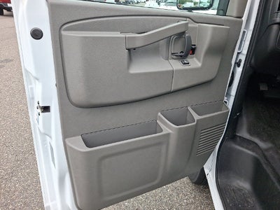 2026 Chevrolet Express Cutaway 3500 1WT