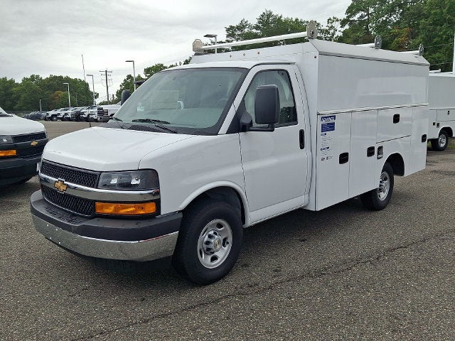 2026 Chevrolet Express Cutaway 3500 1WT