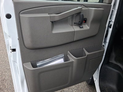 2026 Chevrolet Express Cutaway 3500 1WT