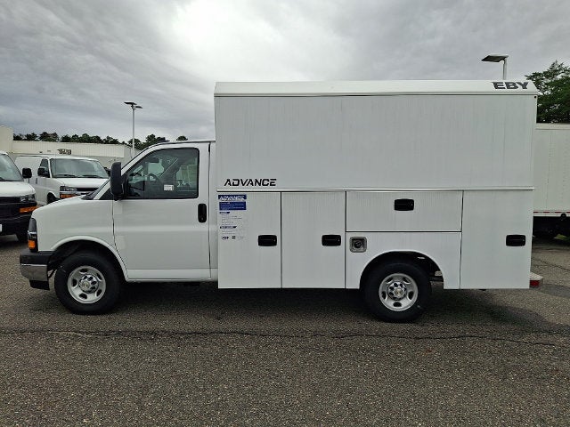 2025 Chevrolet Express Cutaway 3500 1WT