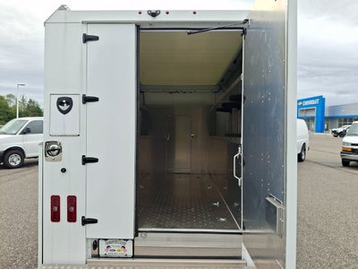 2025 Chevrolet Express Cutaway 3500 1WT