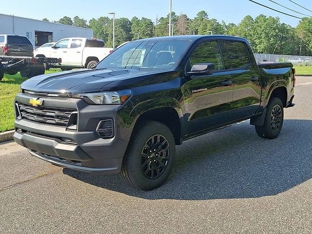 2025 Chevrolet Colorado WT/LT