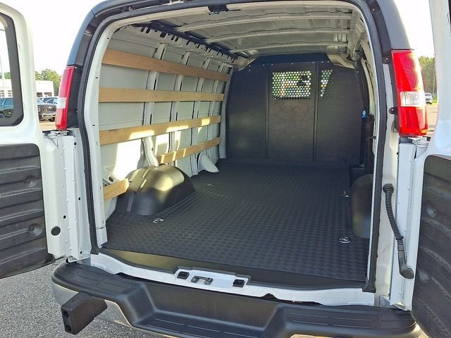 2025 GMC Savana Cargo Work Van
