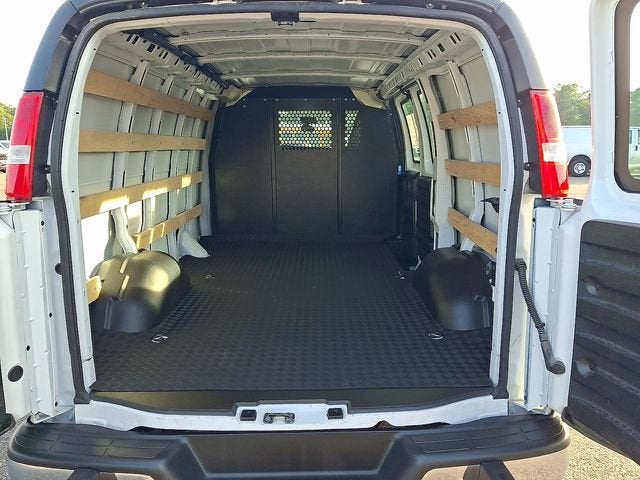 2025 GMC Savana Cargo Work Van