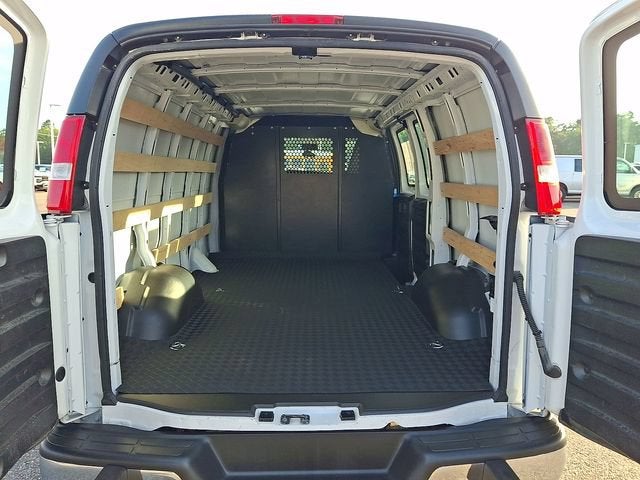 2025 GMC Savana Cargo Work Van