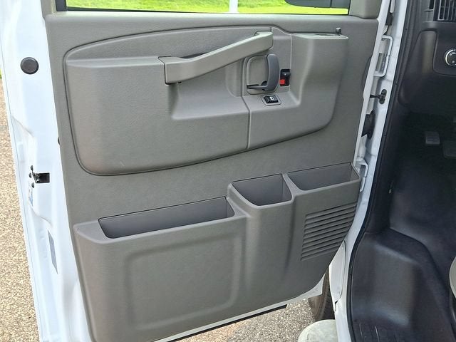 2025 GMC Savana Cargo Work Van