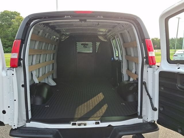 2025 GMC Savana Cargo Work Van