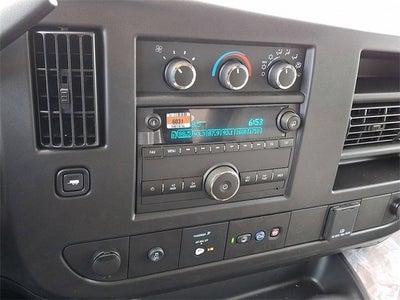 2025 Chevrolet Express Cutaway 3500 1WT