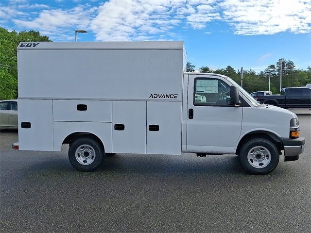 2025 Chevrolet Express Cutaway 3500 1WT