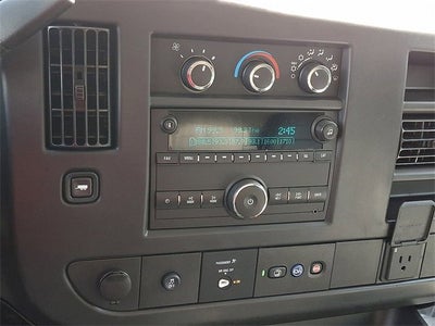 2025 Chevrolet Express Cutaway 3500 1WT