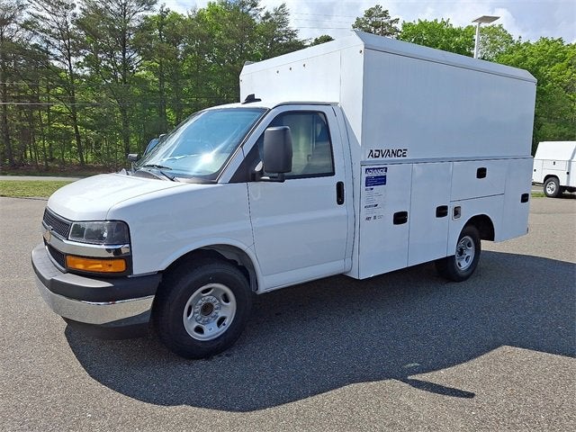 2025 Chevrolet Express Cutaway 3500 1WT