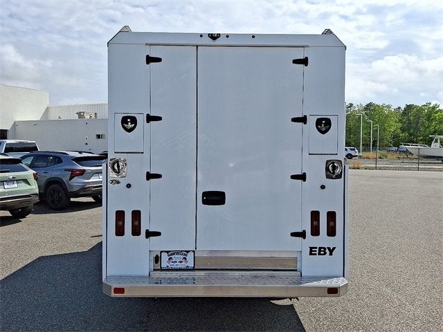 2025 Chevrolet Express Cutaway 3500 1WT