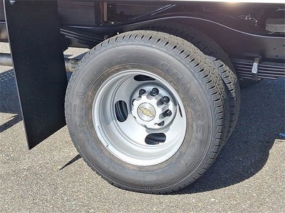 2025 Chevrolet Express Cutaway 3500 1WT