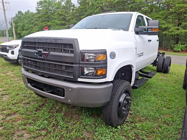 2025 Chevrolet Silverado 5500 HD Work Truck
