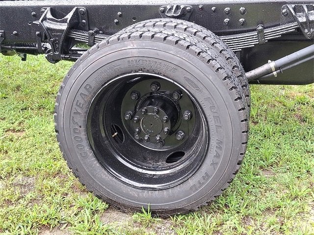 2025 Chevrolet Silverado 5500 HD Work Truck