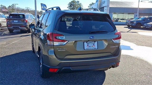 2024 Subaru Forester Premium